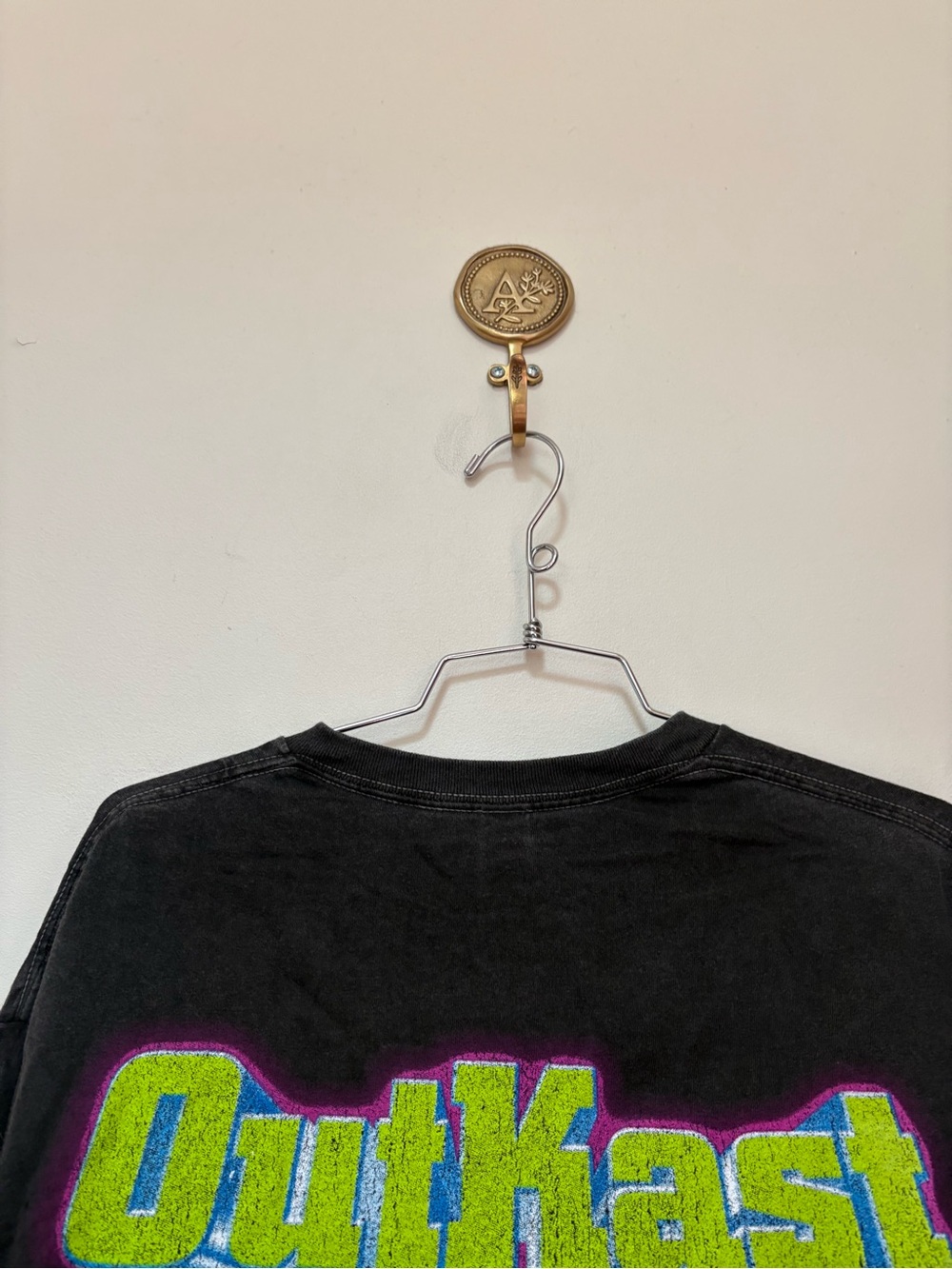 NWOT Urban Outfitters Outkast Tracklist Graphic Tee Size Large - Picture 12 of 12